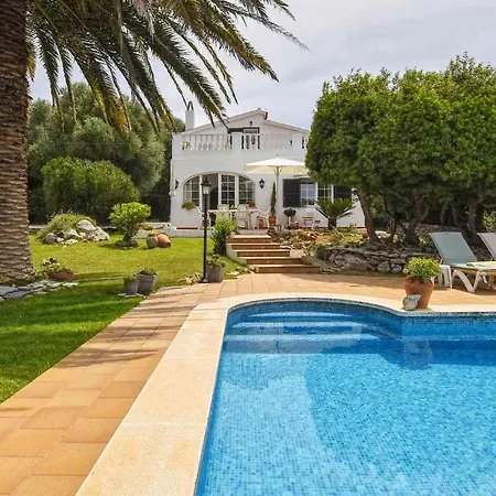 Con Piscina Y Aacc Y Wifi Сasa de vacaciones